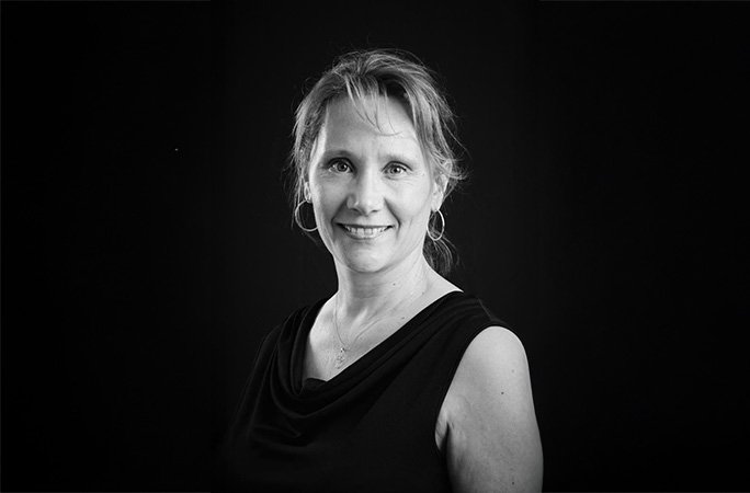 portrait-Christelle-Halipre-directrice-Emossillon-psychologue-travailportrait-Christelle-Halipre-directrice-Emossillon-psychologue-travail